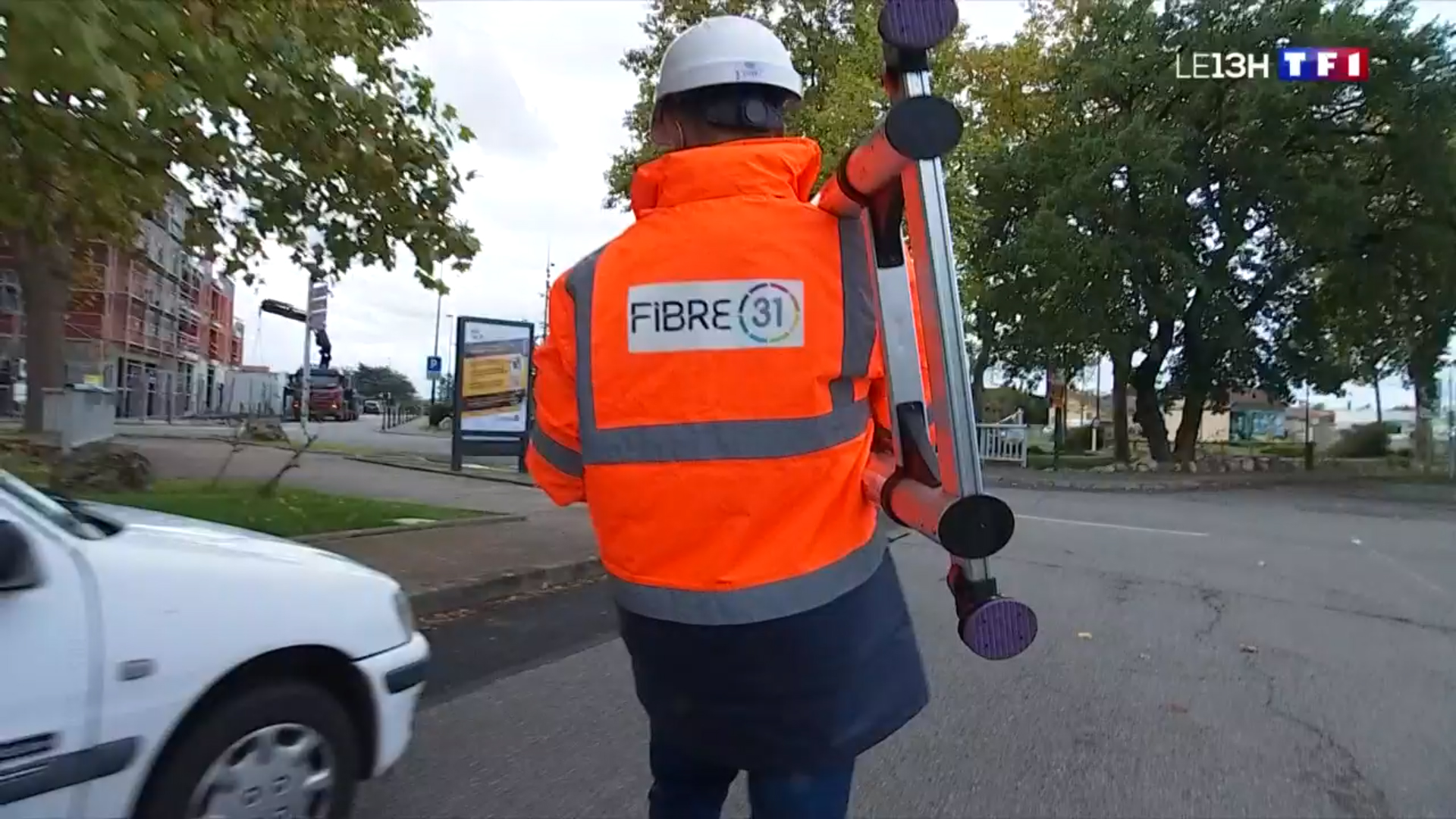 La reconversion des salariés, touchés par la crise, dans les métiers de la fibre